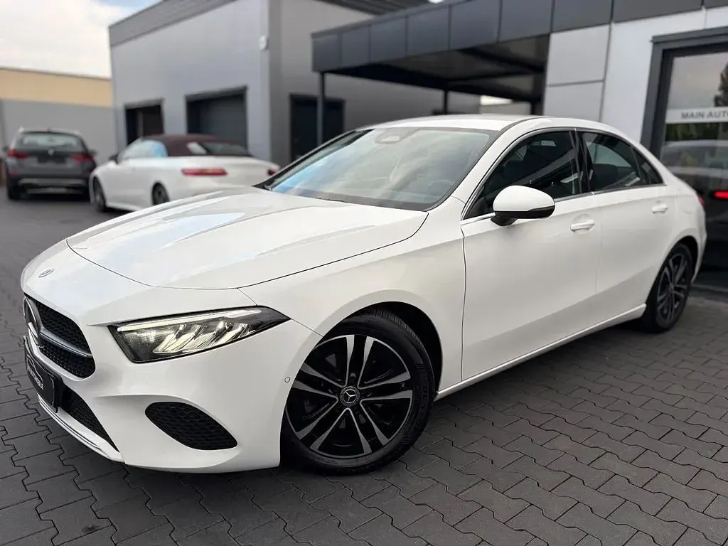 Gebraucht Mercedes A200 Progressive 150 PS (110 kW) 2024 Weiß Limousine