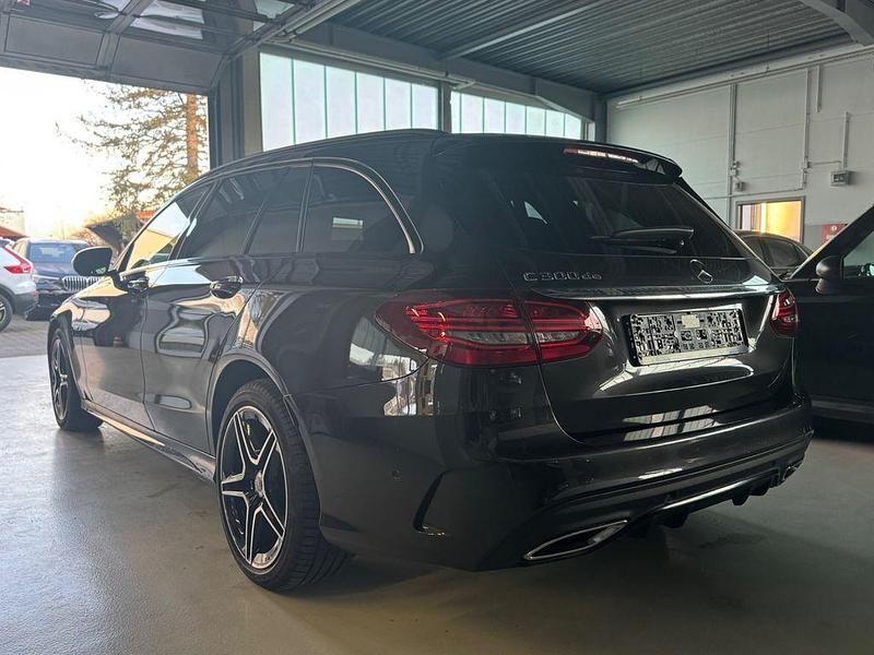 Gebraucht Mercedes C300e AMG line 194 PS (142 kW) 2020 Grau Limousine