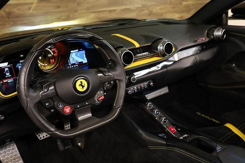 Gebraucht Ferrari 812 799 PS (587 kW) 2021 Schwarz Cabrio