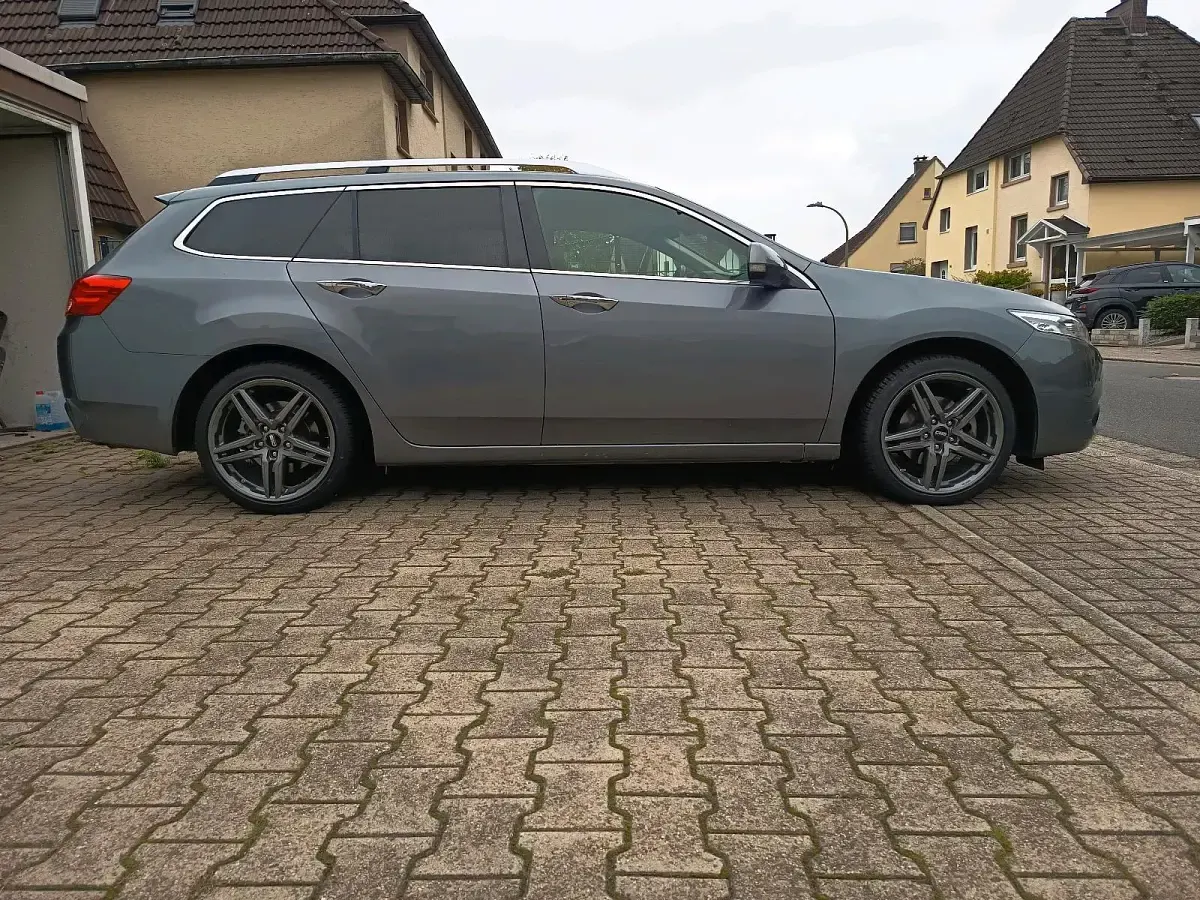Gebraucht Honda Accord 150 PS (110 kW) 2012 Grau Kombi