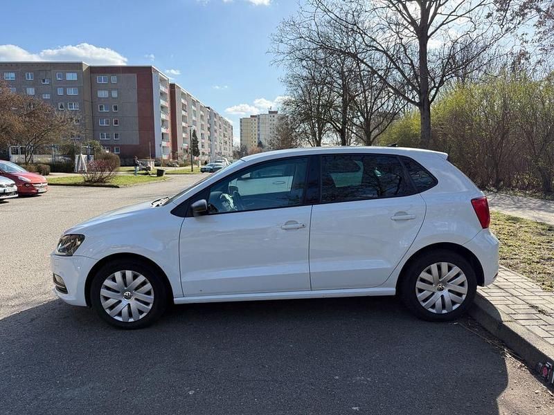 Gebraucht VW Polo 90 PS (66 kW) 2014 Weiß Limousine