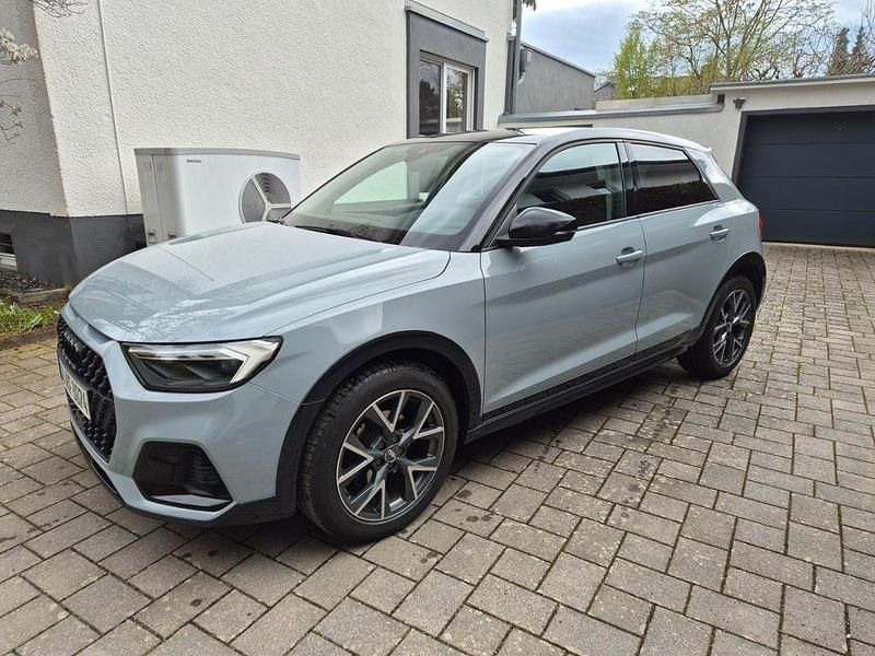 Gebraucht Audi A1 Ambiente 116 PS (85 kW) 2020 Grau SUV