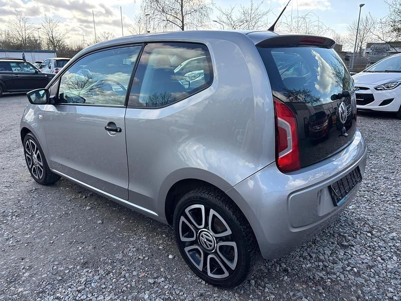 Second-hand VW up! 60 CP (44 kW) 2016 Gri Hatchback