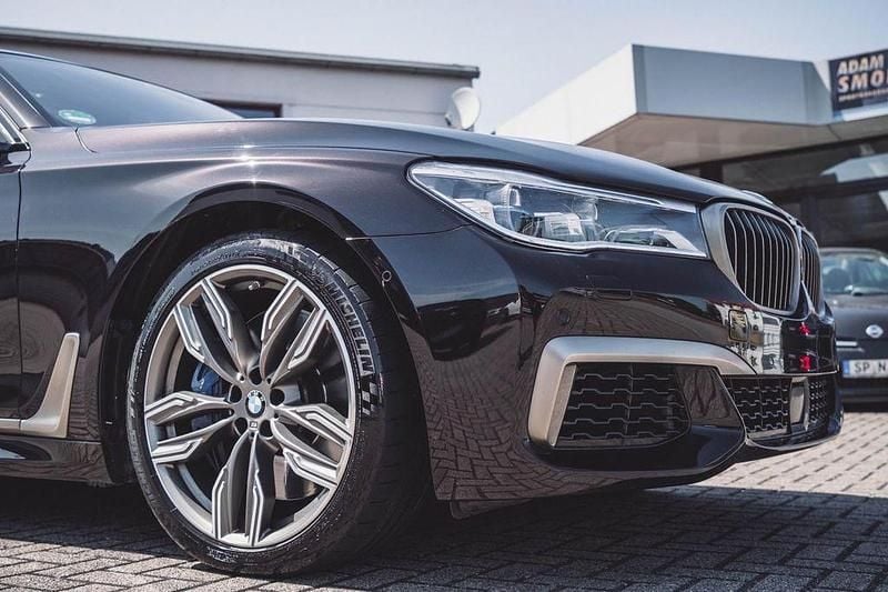 Gebraucht BMW M760 Performance 609 PS (447 kW) 2018 Schwarz Limousine