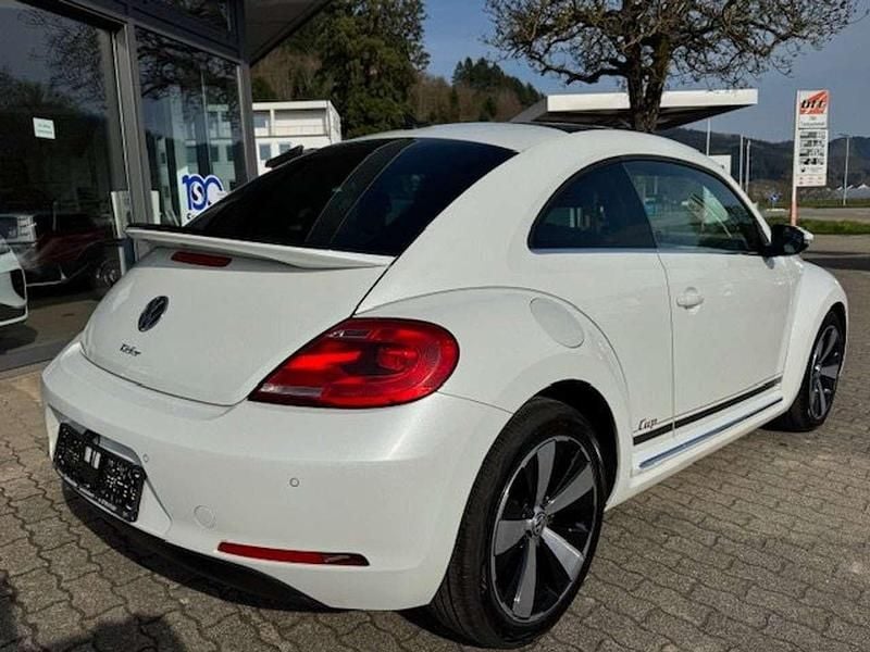 Gebraucht VW Beetle Cup 105 PS (77 kW) 2014 Oryxweiß perlmutteffekt Kleinwagen