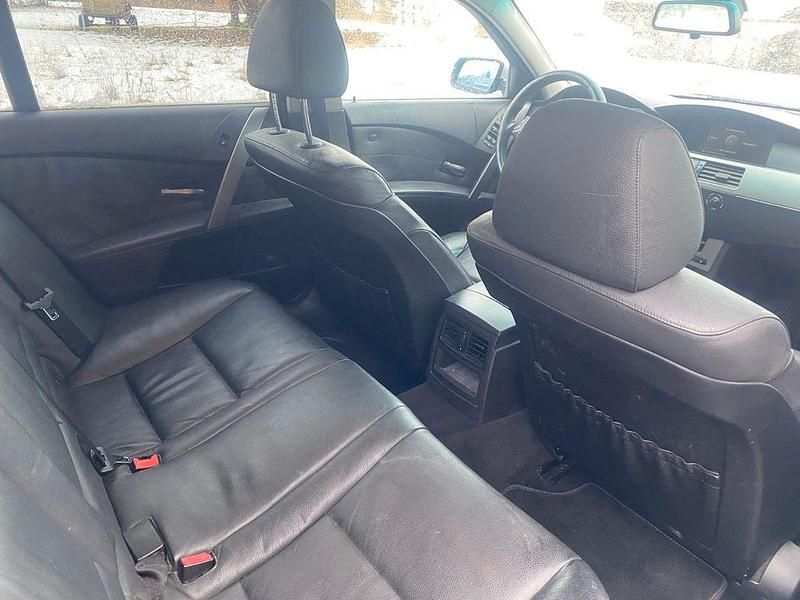 Gebraucht BMW 525 192 PS (141 kW) 2004 Silber Kombi