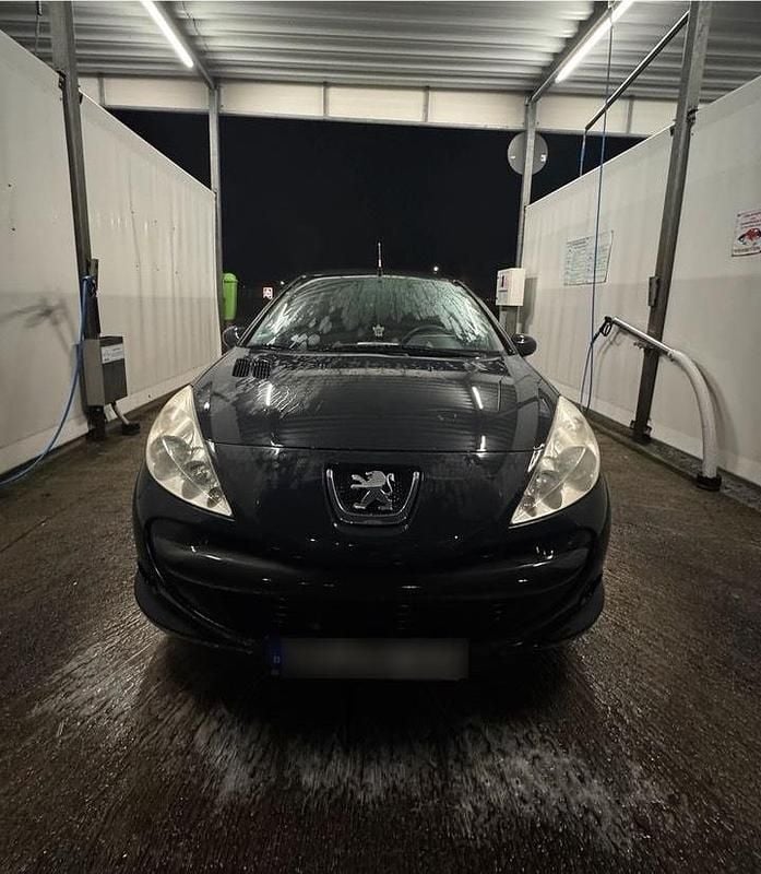Gebraucht Peugeot 206+ 73 PS (53 kW) 2009 Grau Kleinwagen