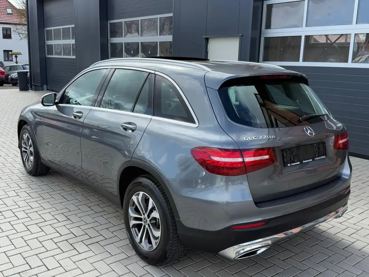 Gebraucht Mercedes GLC220 170 PS (125 kW) 2017 Grau SUV