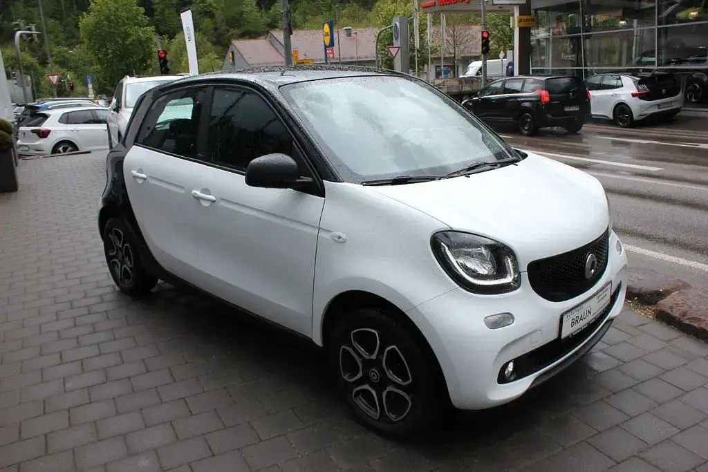 Usata Smart ForFour Passion 71 CV (52 kW) 2019 Nero Utilitaria