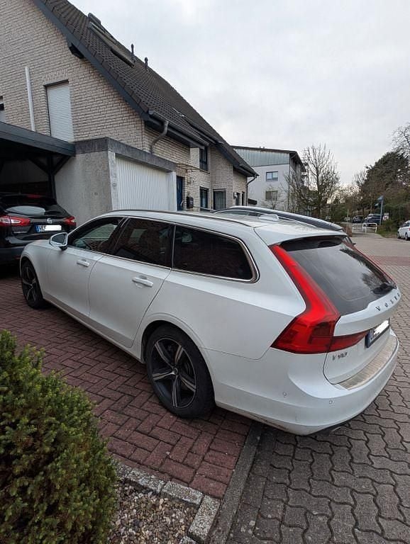 Gebraucht Volvo V90 190 PS (139 kW) 2016 Weiß Kombi