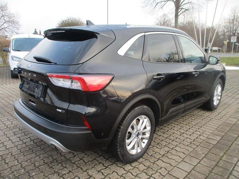 Gebraucht Ford Kuga Titanium 150 PS (110 kW) 2022 Schwarz SUV