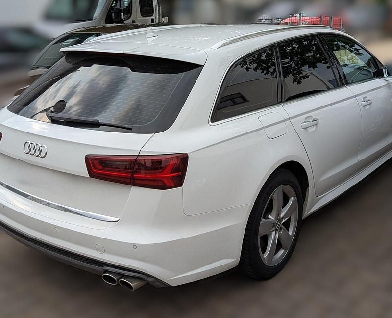 Usata Audi A6 272 CV (200 kW) 2015 Bianco Station wagon