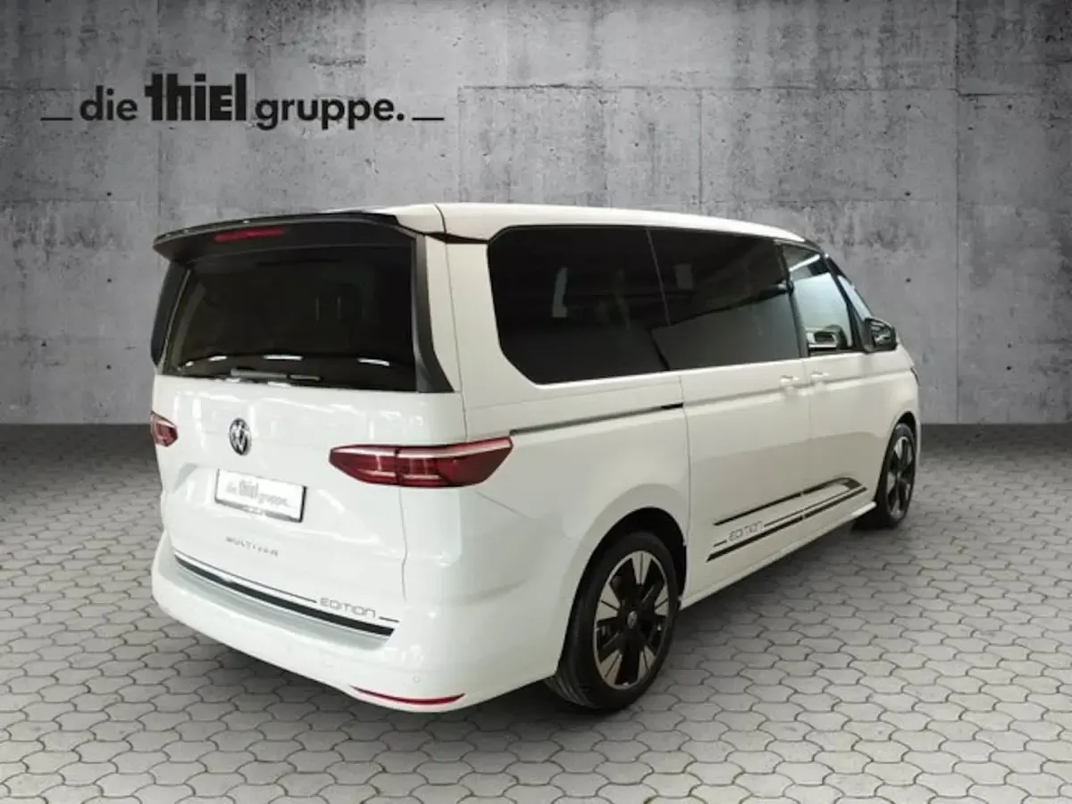 Używany VW Multivan Edition 150 KM (110 kW) 2025 Minivan