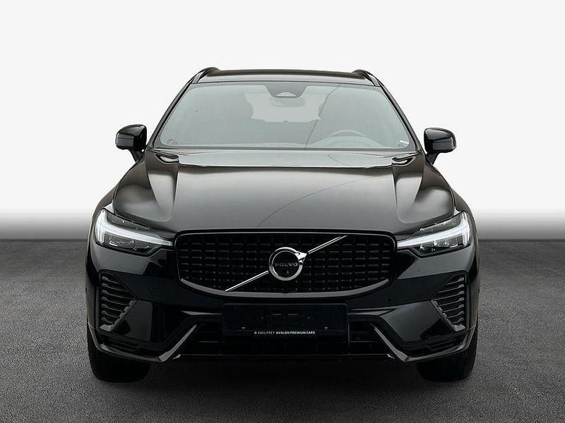 Gebraucht Volvo XC60 Plus 197 PS (144 kW) 2023 Onyx black metallic SUV