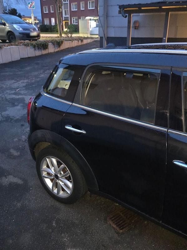 Usata Mini ONE 98 CV (72 kW) 2015 Nero Utilitaria