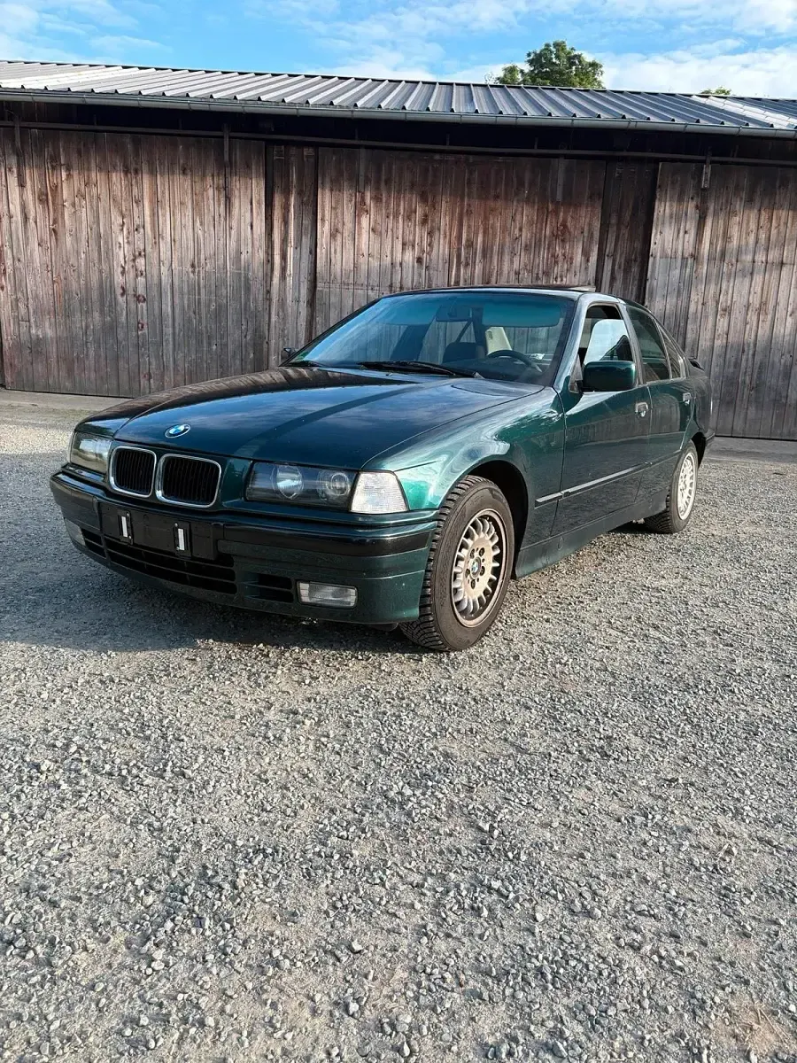 Gebraucht BMW 316 100 PS (73 kW) 1992 Grün Limousine