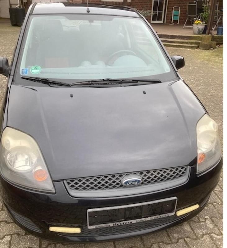 Gebraucht Ford Fiesta 60 PS (44 kW) 2008 Schwarz Kleinwagen