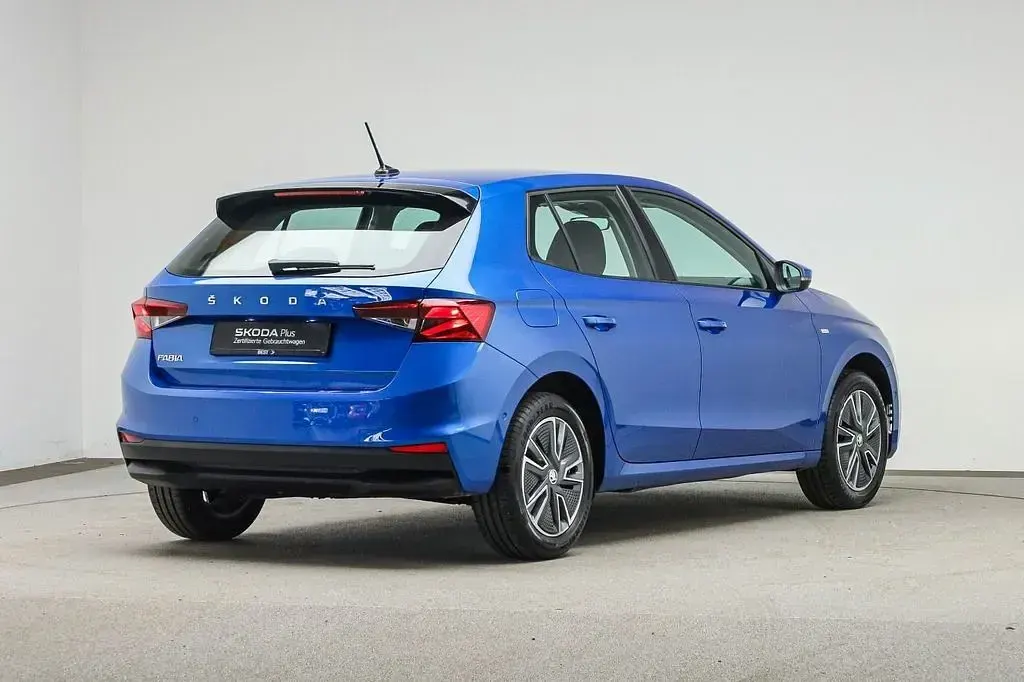 Gebraucht Skoda Fabia Tour 95 PS (69 kW) 2023 Raceblau metallic (metallic) Kleinwagen