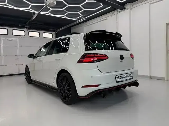 Gebraucht VW Golf VII GTI 290 PS (213 kW) 2019 Schwarz Limousine