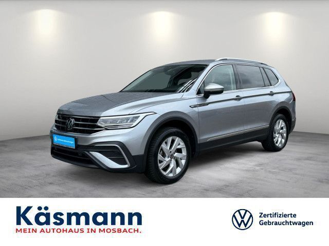 Pyritsilber metallic Gebraucht 2024 VW Tiguan Allspace Life SUV | 31.990 € (Superpreis) - Bild 1/4