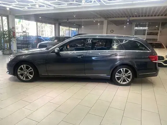 Second-hand Mercedes E220 Avantgarde 170 CP (125 kW) 2015 Gri Break
