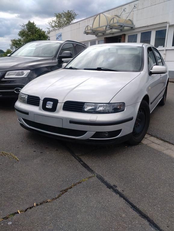 Silber Gebraucht 2001 Seat Toledo Limousine | 2.800 € (Fairer Preis) - Bild 1/4