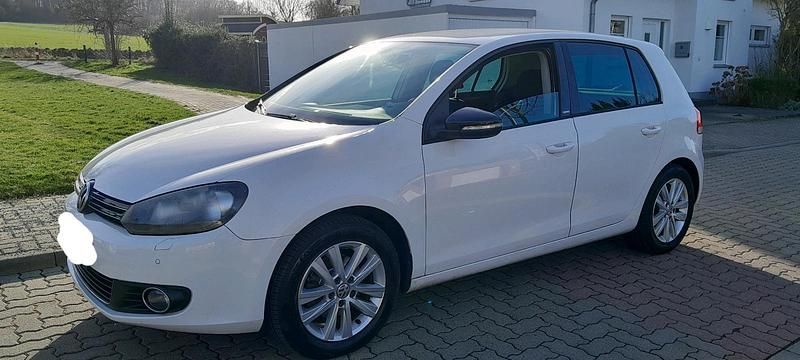 Gebraucht VW Golf VI Style 86 PS (63 kW) 2011 Weiß Kleinwagen