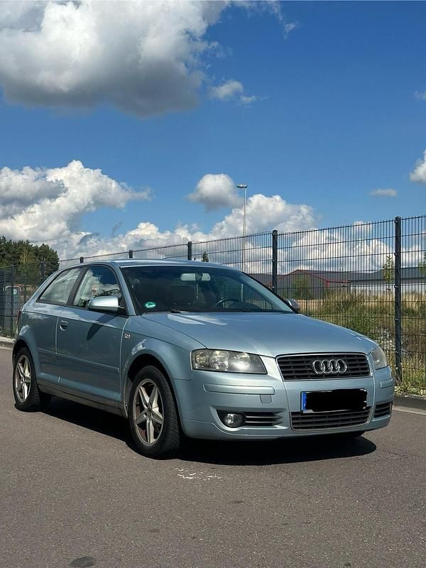 Silber Gebraucht 2005 Audi A3 Kleinwagen | 2.500 € (Guter Preis) - Bild 1/4