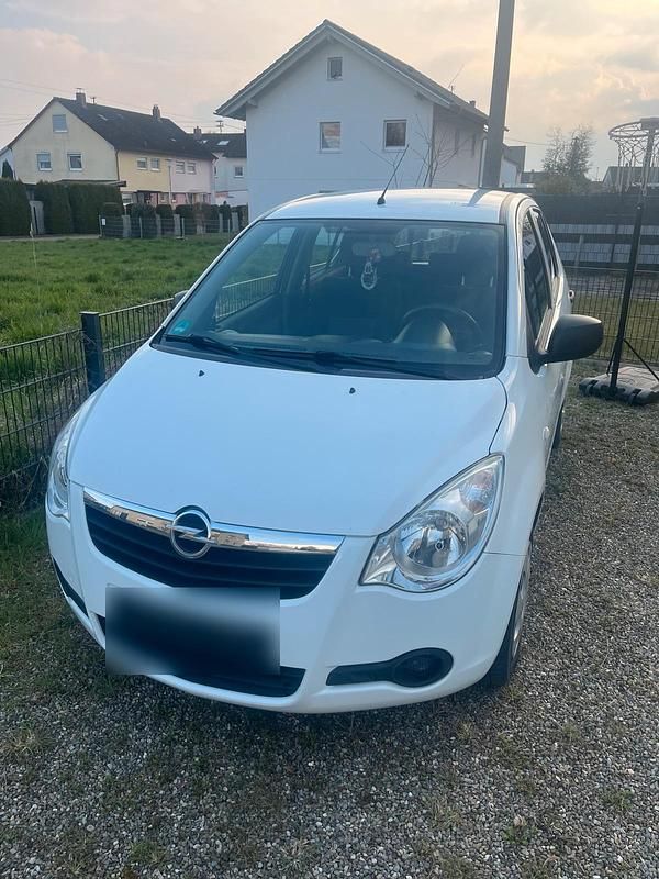 Gebraucht Opel Agila 60 PS (44 kW) 2009 Weiß Kleinwagen