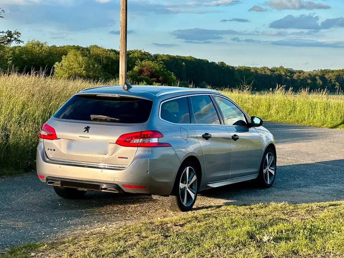 Gebraucht Peugeot 308 SW GT-line 150 PS (110 kW) 2016 Grau Kombi