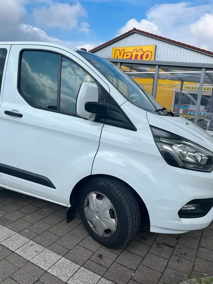 Gebraucht Ford Transit Custom 105 PS (77 kW) 2019 Weiß Van / Kleinbus