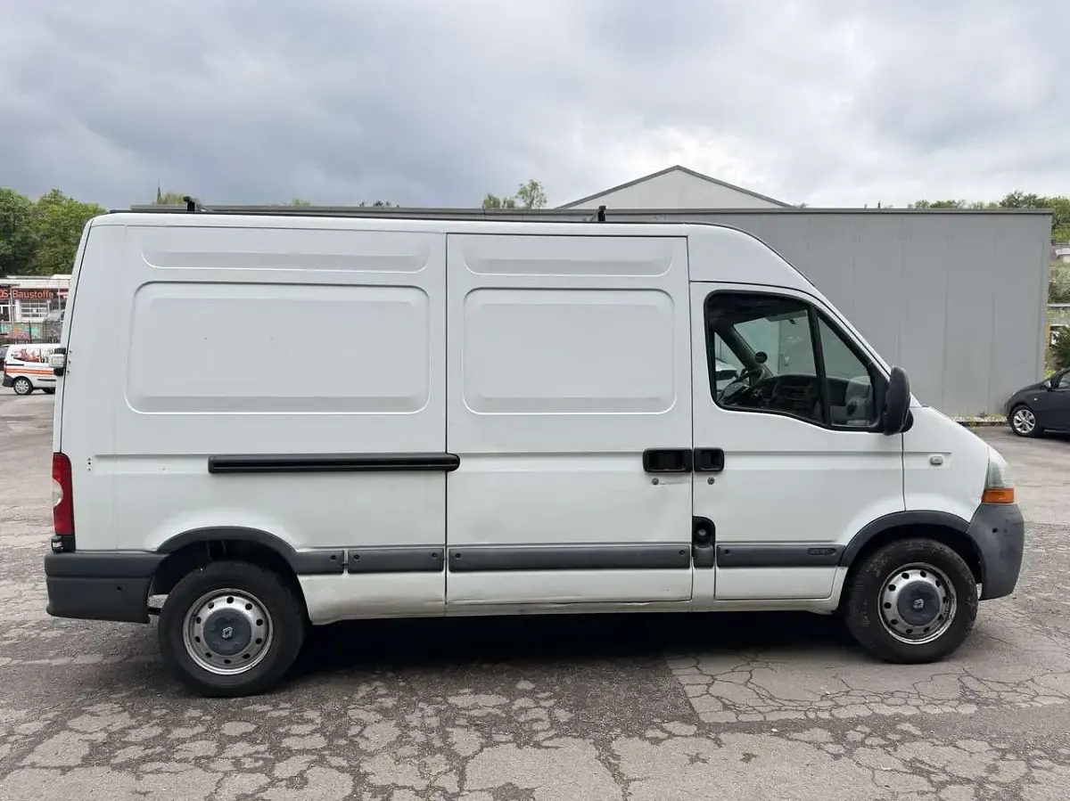 Używany Renault Master 120 KM (88 kW) 2009 Biały Minivan