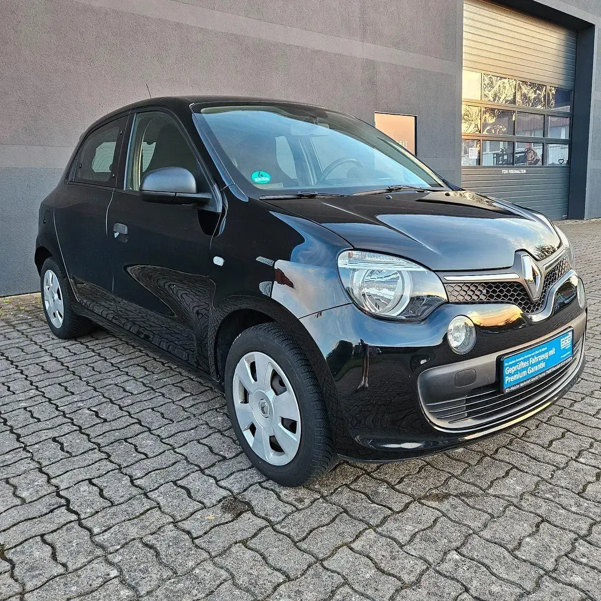 Gebraucht Renault Twingo Life 71 PS (52 kW) 2015 Schwarz Kleinwagen