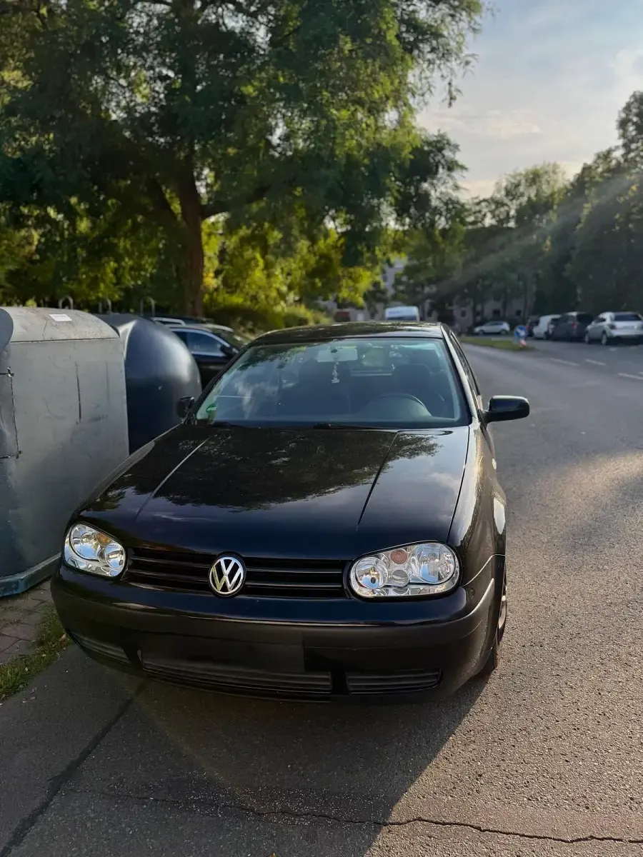 Gebraucht VW Golf IV 75 PS (55 kW) 2001 Schwarz Limousine
