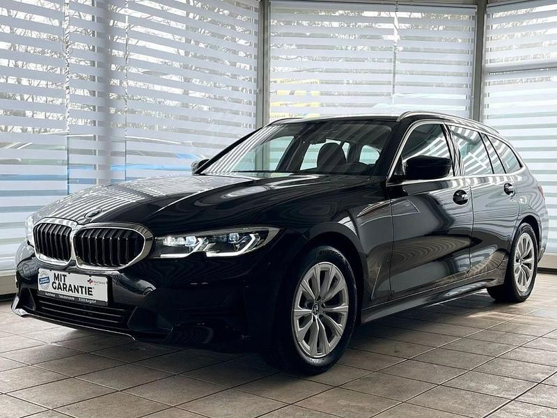 Gebraucht BMW 320 Sport Line 190 PS (139 kW) 2022 Schwarz Kombi