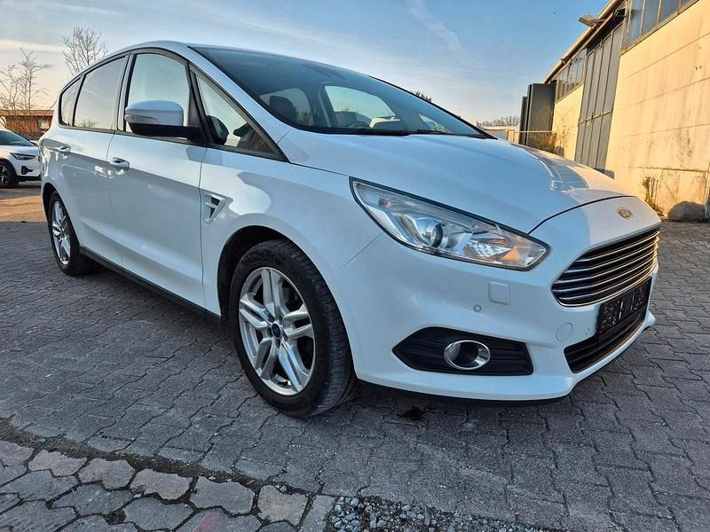 Gebraucht Ford S-MAX Trend 150 PS (110 kW) 2016 Weiß Van / Kleinbus