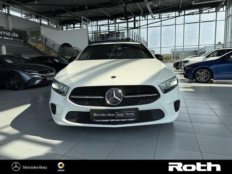 Gebraucht Mercedes A200 Progressive 163 PS (119 kW) 2020 Weiß Limousine