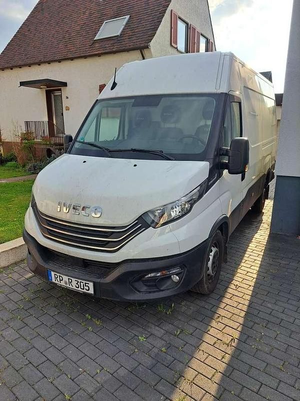 Gebraucht Iveco Daily 175 PS (128 kW) 2024 Weiß Van / Kleinbus