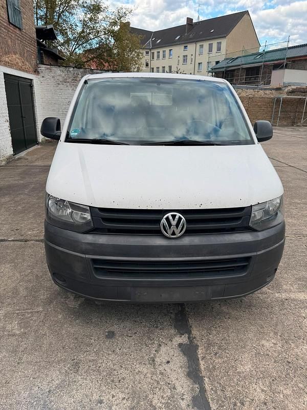 Weiß Gebraucht 2012 VW T5 Van | 9.000 € - Bild 1/4