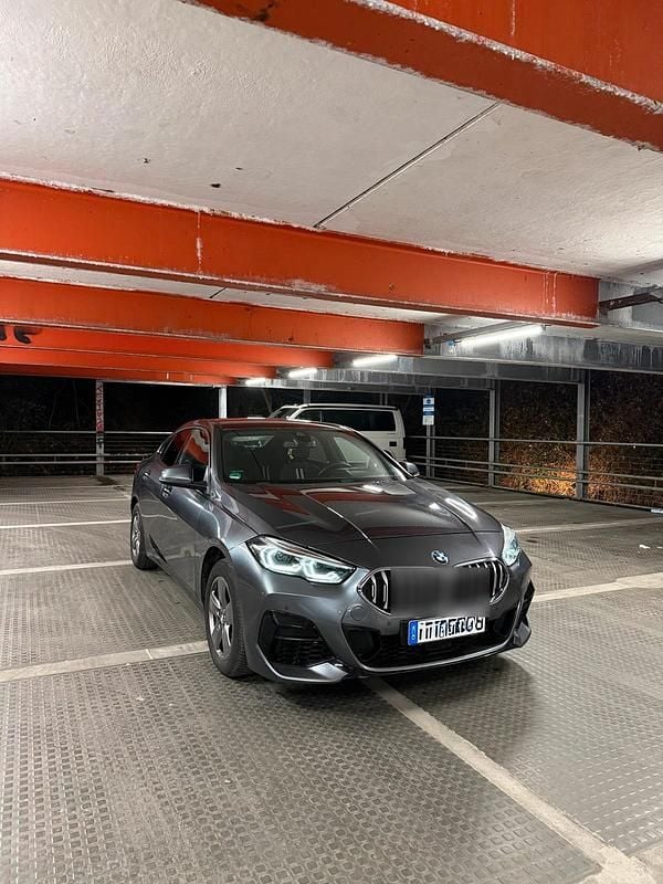 Grau Gebraucht 2021 BMW 216 M Sport Coupé | 20.999 € (Guter Preis) - Bild 1/4