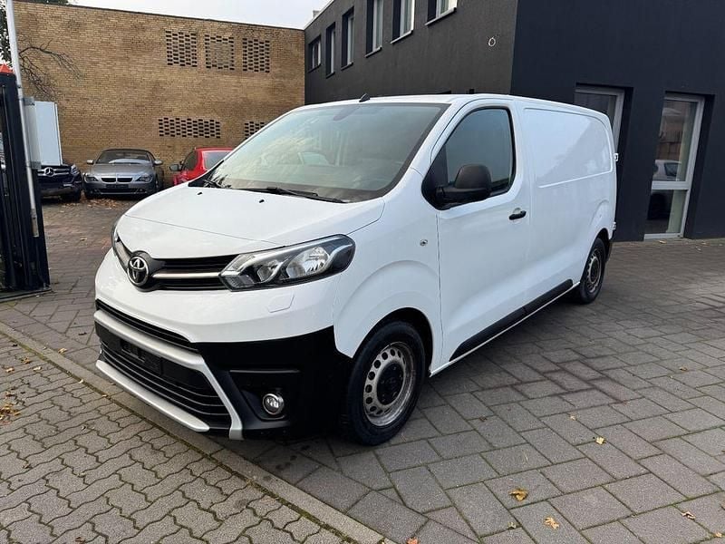 Gebraucht Toyota Proace 120 PS (88 kW) 2020 Weiß Van / Kleinbus