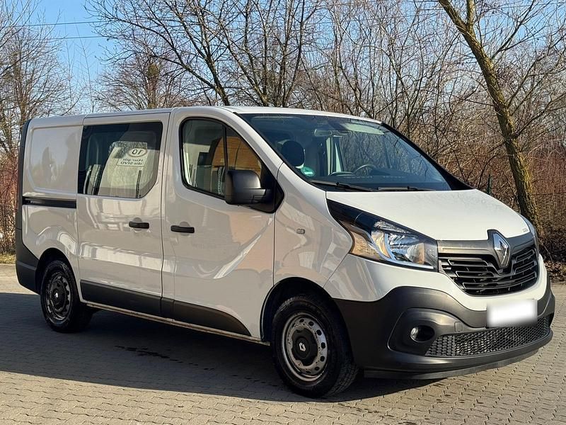 Gebraucht Renault Trafic 120 PS (88 kW) 2016 Weiß Van / Kleinbus
