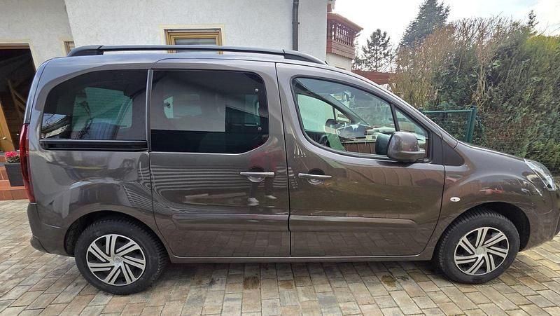 Gebraucht Citroën Berlingo 99 PS (72 kW) 2016 Braun Van / Kleinbus