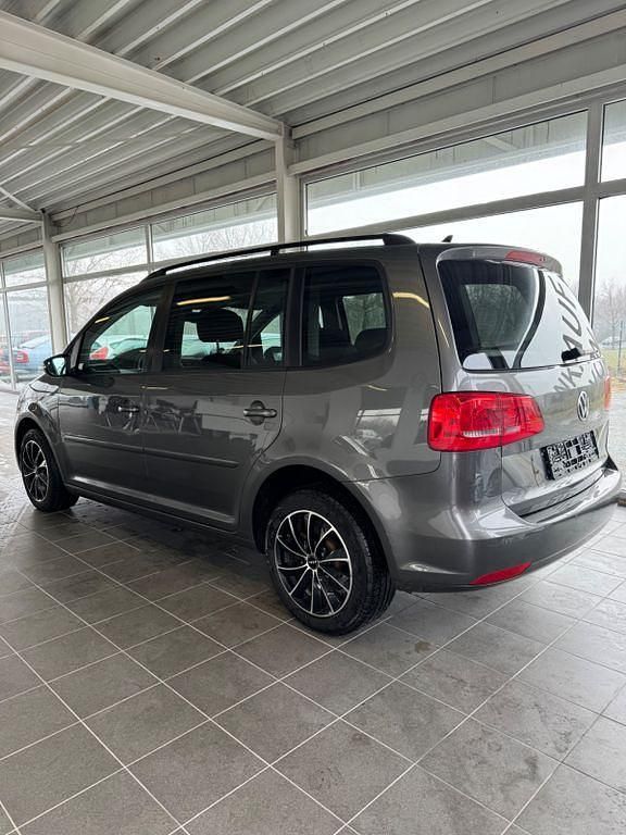 Gebraucht VW Touran Comfortline 140 PS (102 kW) 2012 Grau Van / Kleinbus