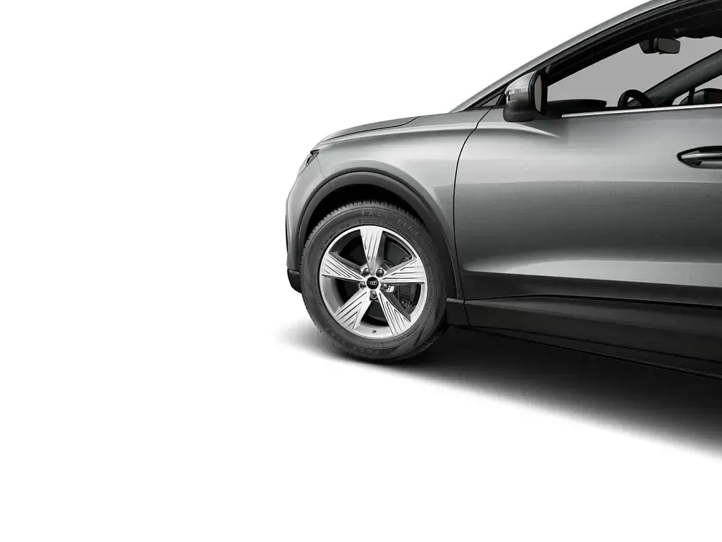 Usata Audi Q4 e-tron 150 kW (204 CV) 2023 Grigio SUV
