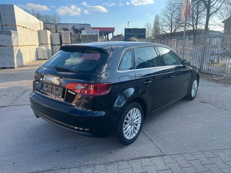 Gebraucht Audi A3 Ambiente 122 PS (89 kW) 2013 Limousine