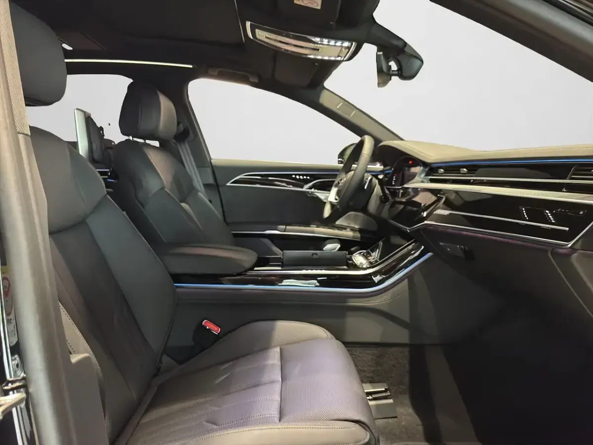 Neu Audi A8 Ambiente 286 PS (210 kW) 2026 Mythosschwarz metallic (metallic) Limousine