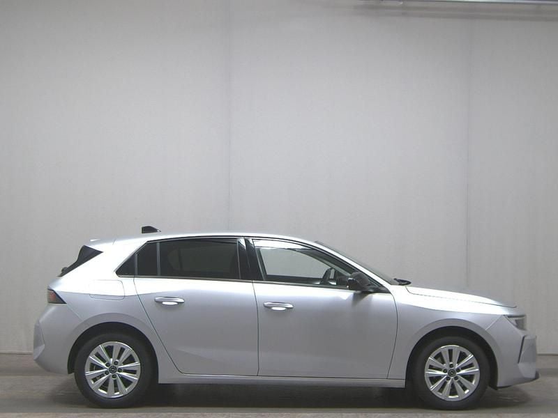 Grau Gebraucht 2023 Opel Astra Elegance Limousine | 14.580 € (Superpreis) - Bild 1/4