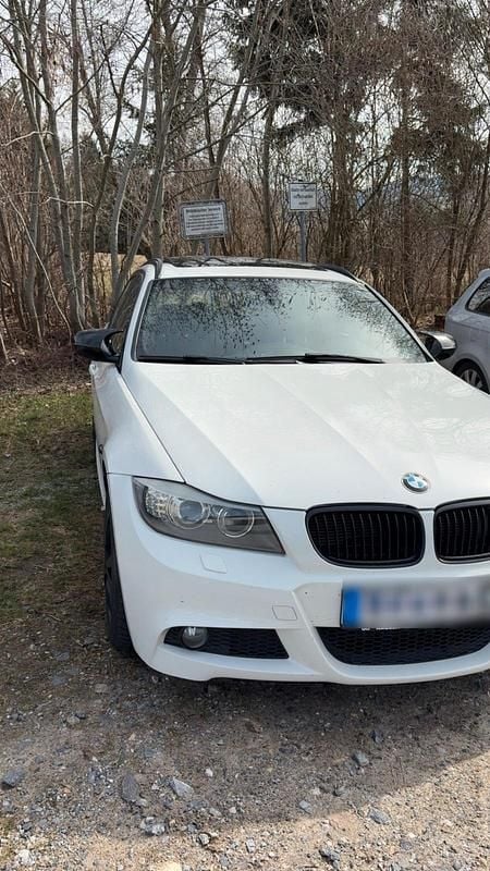 Gebraucht BMW 330 245 PS (180 kW) 2010 Weiß Kombi