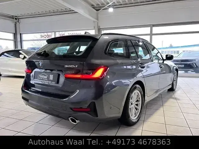 Gebraucht BMW 320 Sport Line 190 PS (139 kW) 2021 Grau Limousine